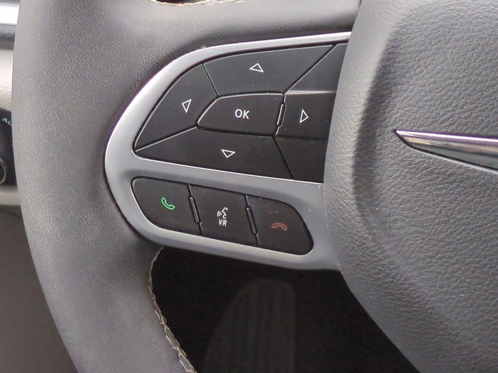 Thumbnail: 2022 Chrysler Pacifica - 27