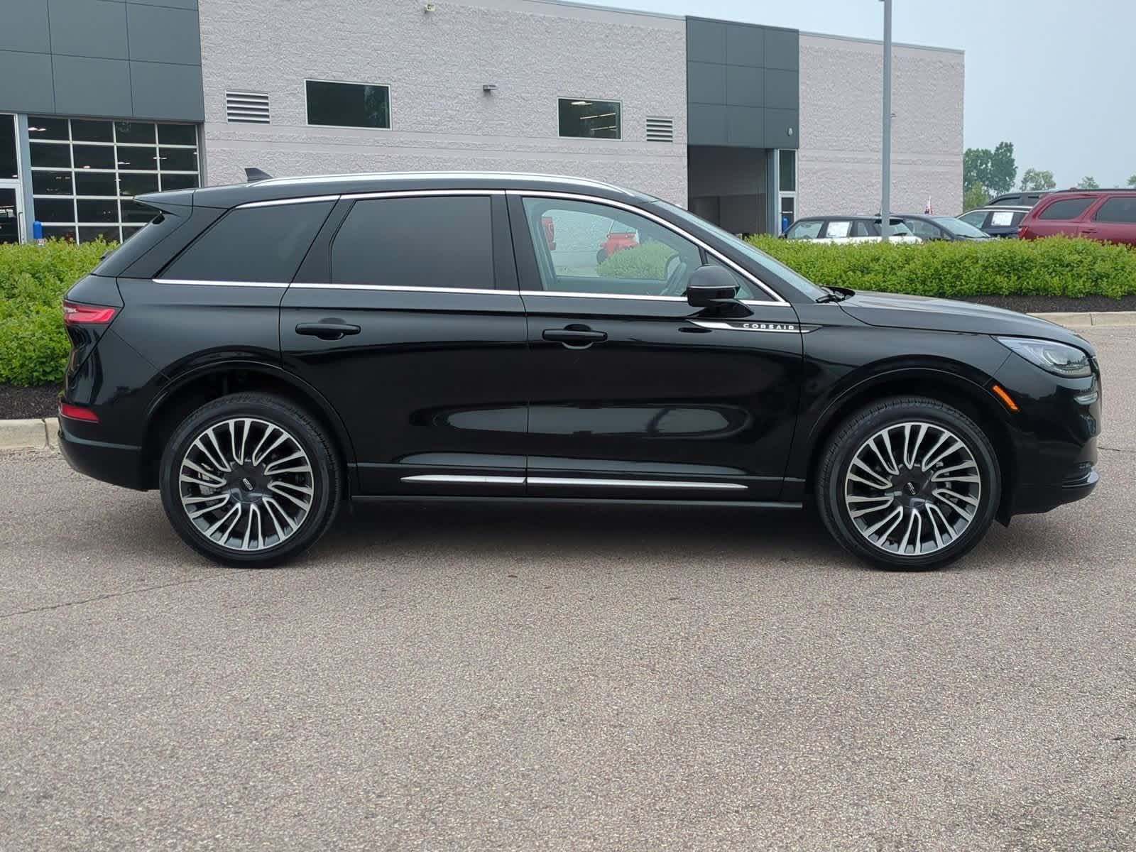 Thumbnail: 2022 Lincoln Corsair - 9