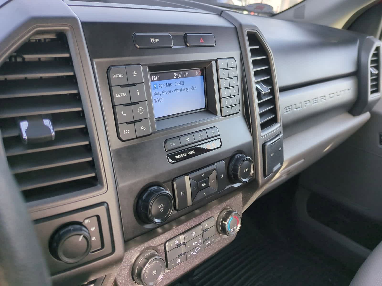 Thumbnail: 2020 Ford Econoline - 26