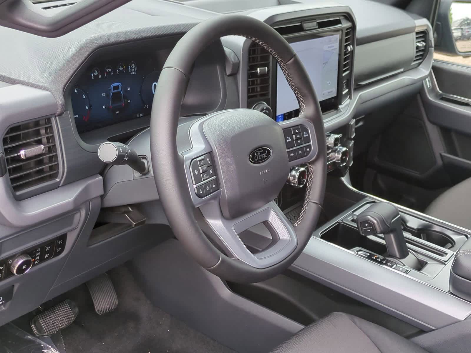2025 Ford F-150 XLT 10
