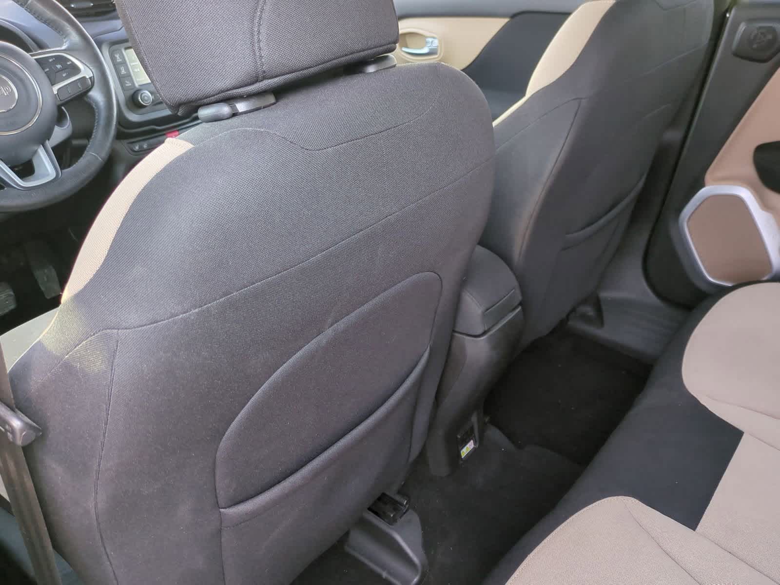 Thumbnail: 2015 Jeep Renegade - 18