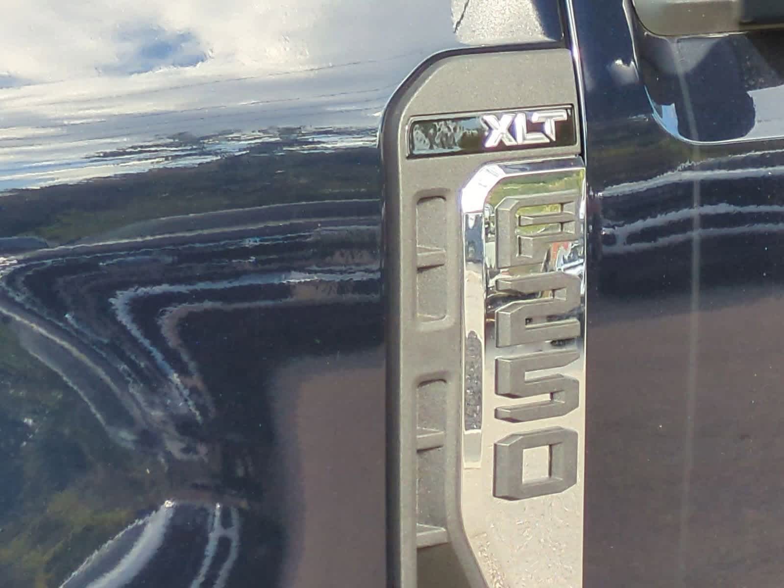 Thumbnail: 2025 Ford Econoline - 13