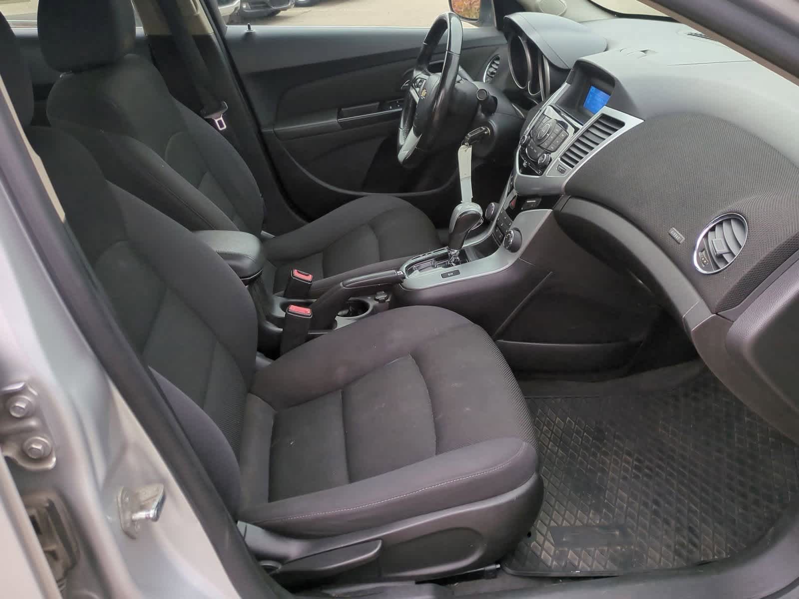 Thumbnail: 2013 Chevrolet Cruze - 21