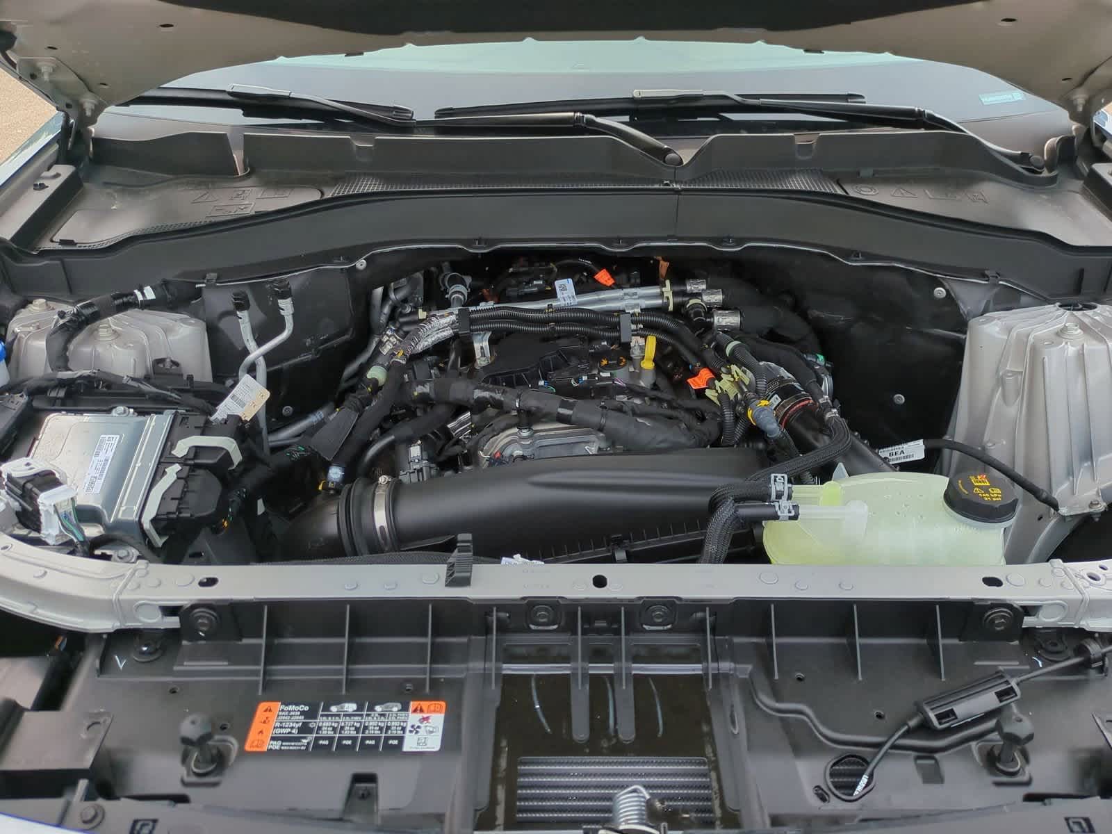 2025 Ford Explorer Active 15