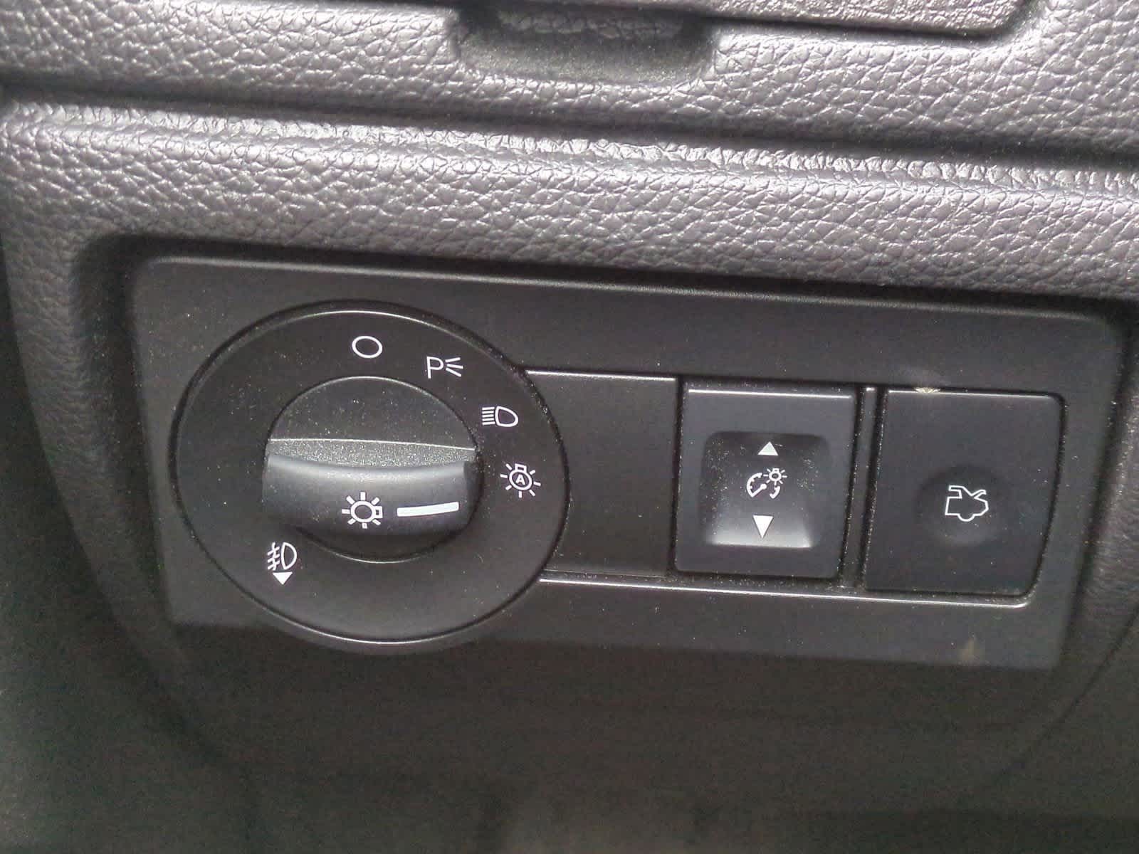 Thumbnail: 2010 Ford Fusion - 29