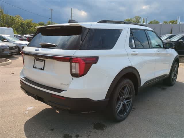 2025 Ford Explorer ST-Line 5