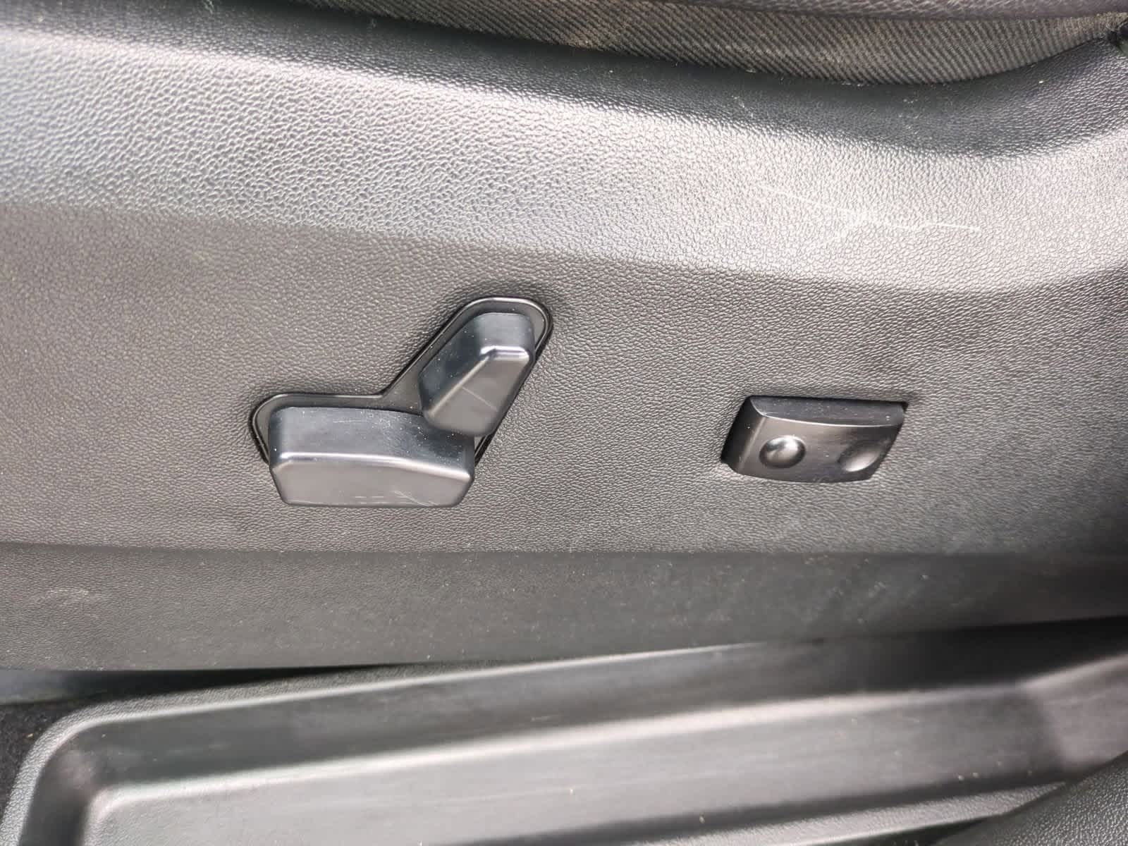 Thumbnail: 2017 Dodge Grand Caravan - 17