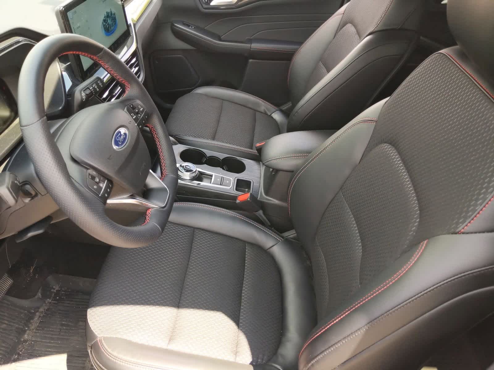 2025 Ford Escape ST-Line 16