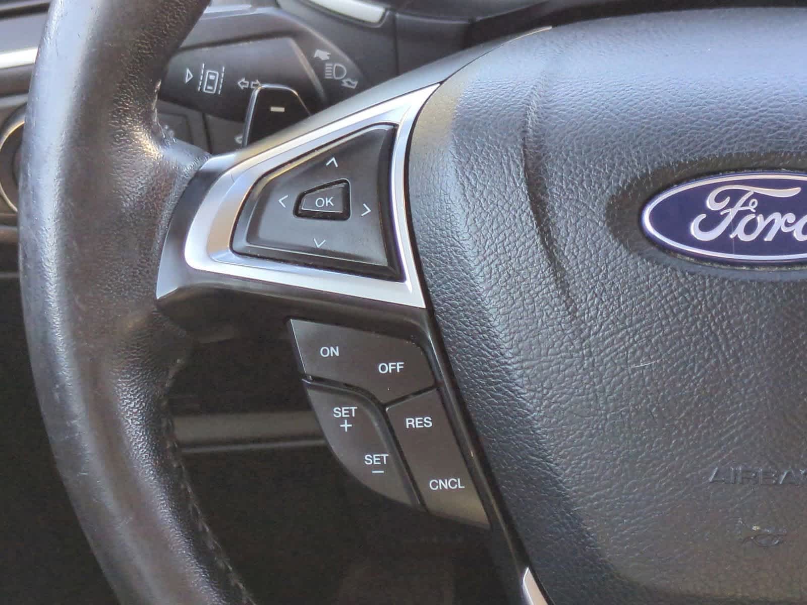 Thumbnail: 2020 Ford Edge - 23