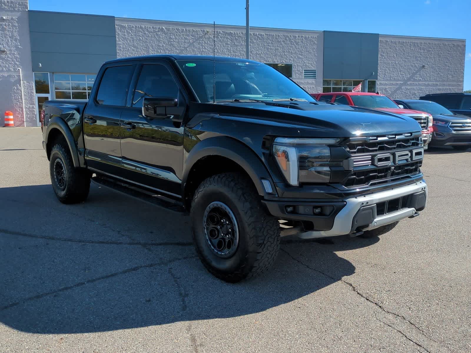 2024 Ford F-150 Raptor photo 2