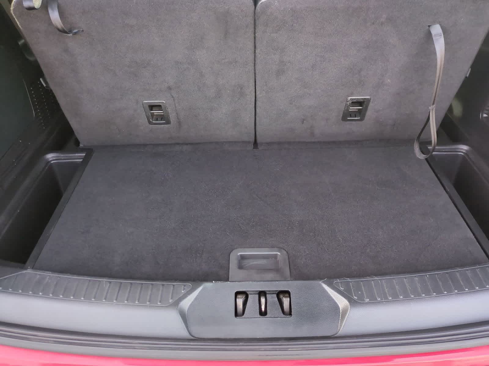 Thumbnail: 2021 Ford Explorer - 34