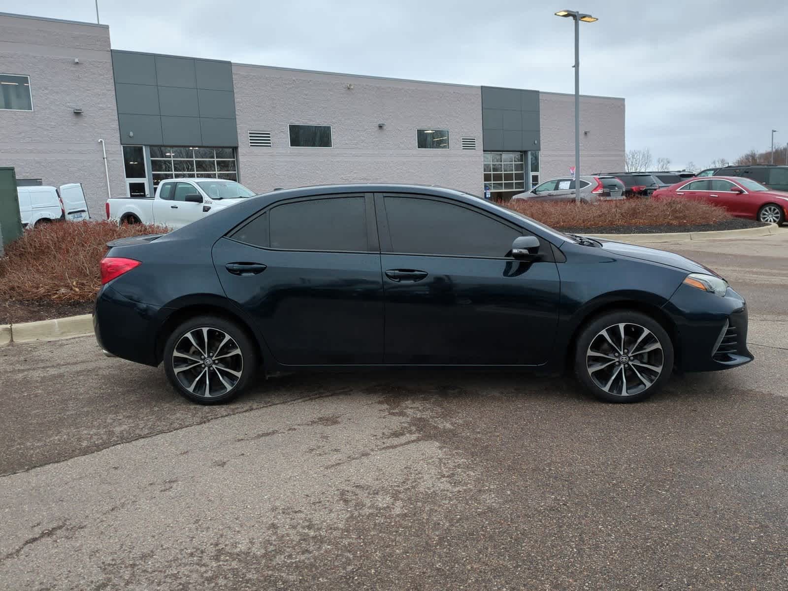 Thumbnail: 2018 Toyota Corolla - 9