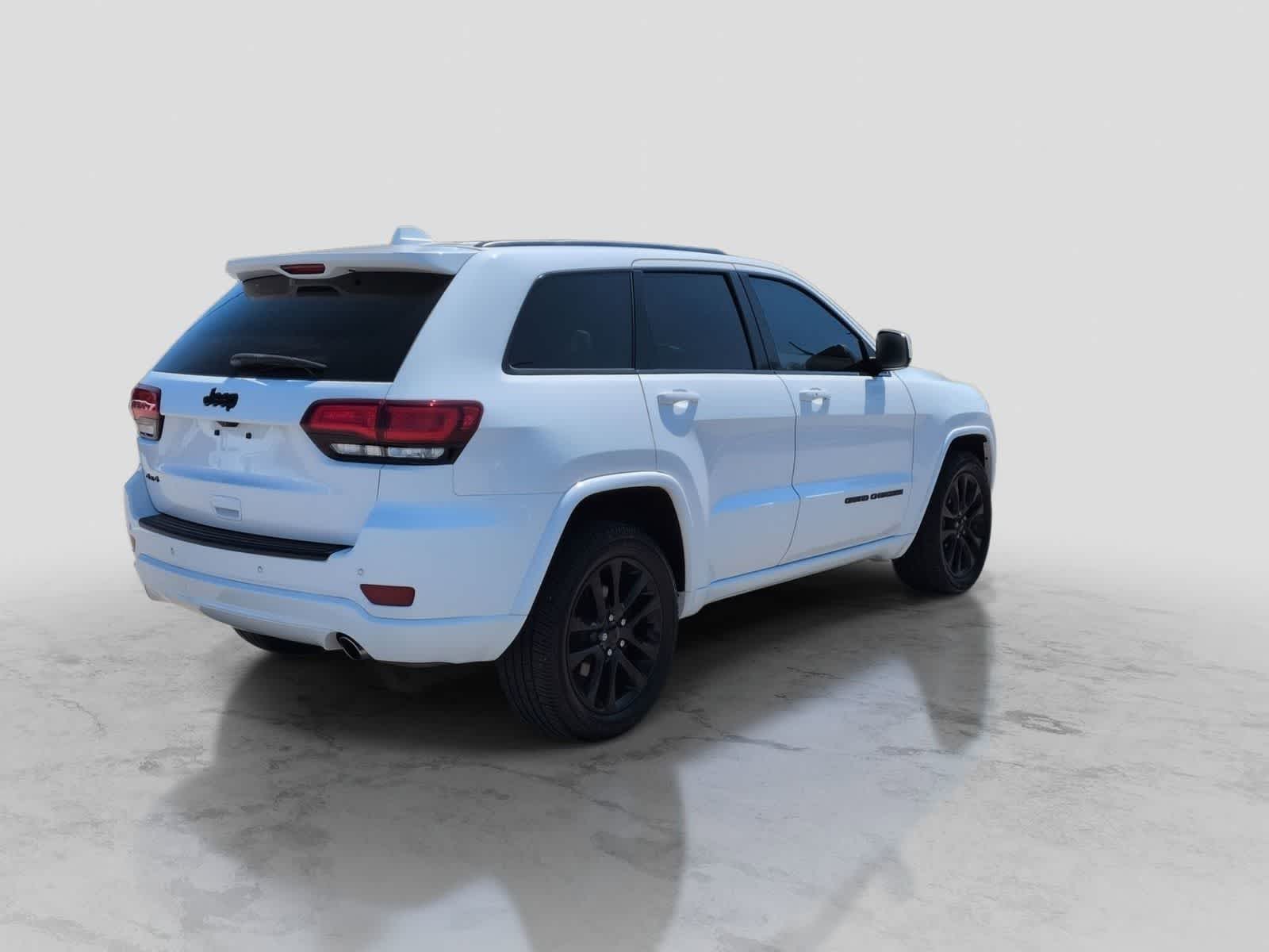 Thumbnail: 2020 Jeep Grand Cherokee - 8