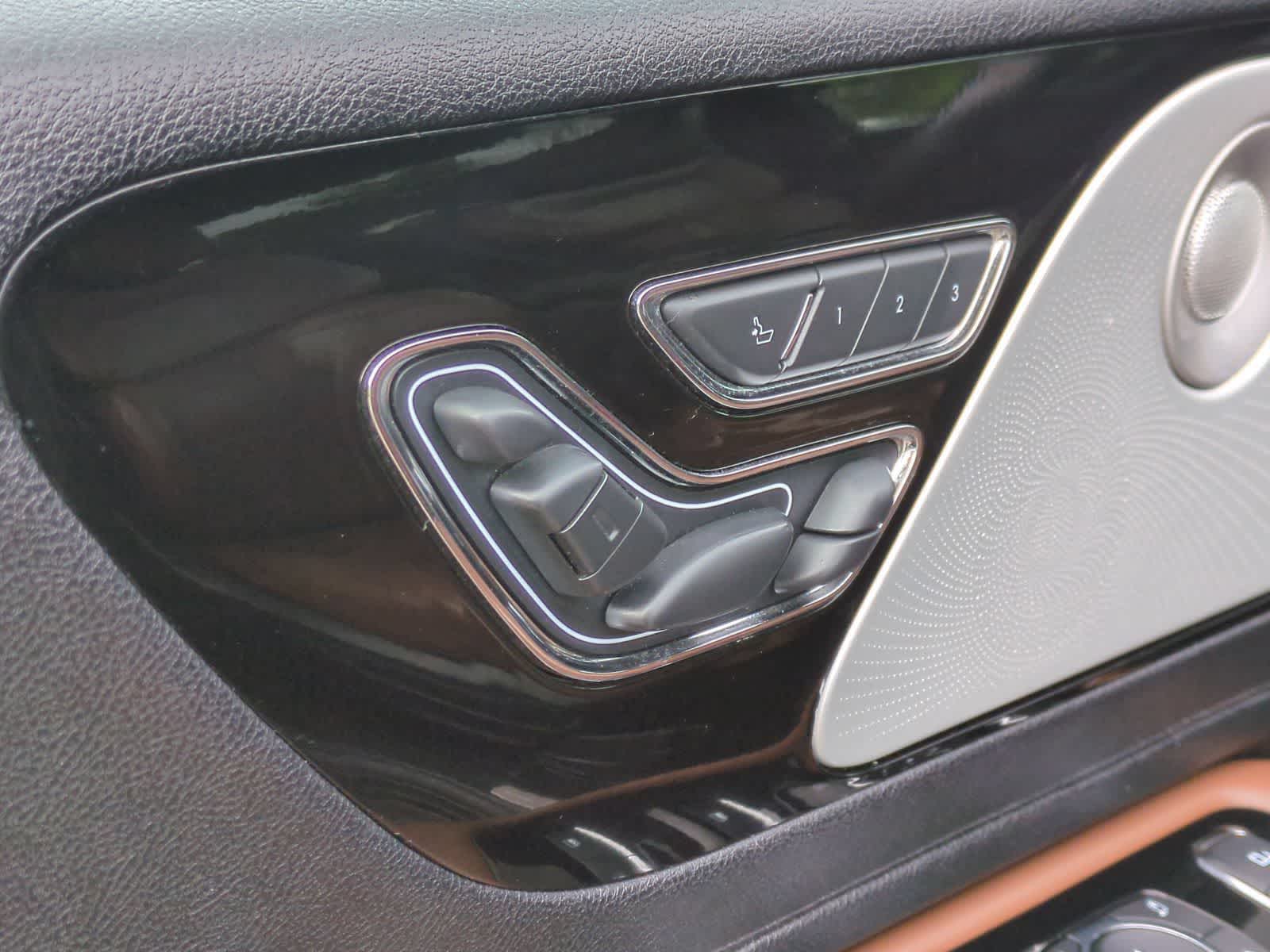 Thumbnail: 2022 Lincoln Aviator - 17