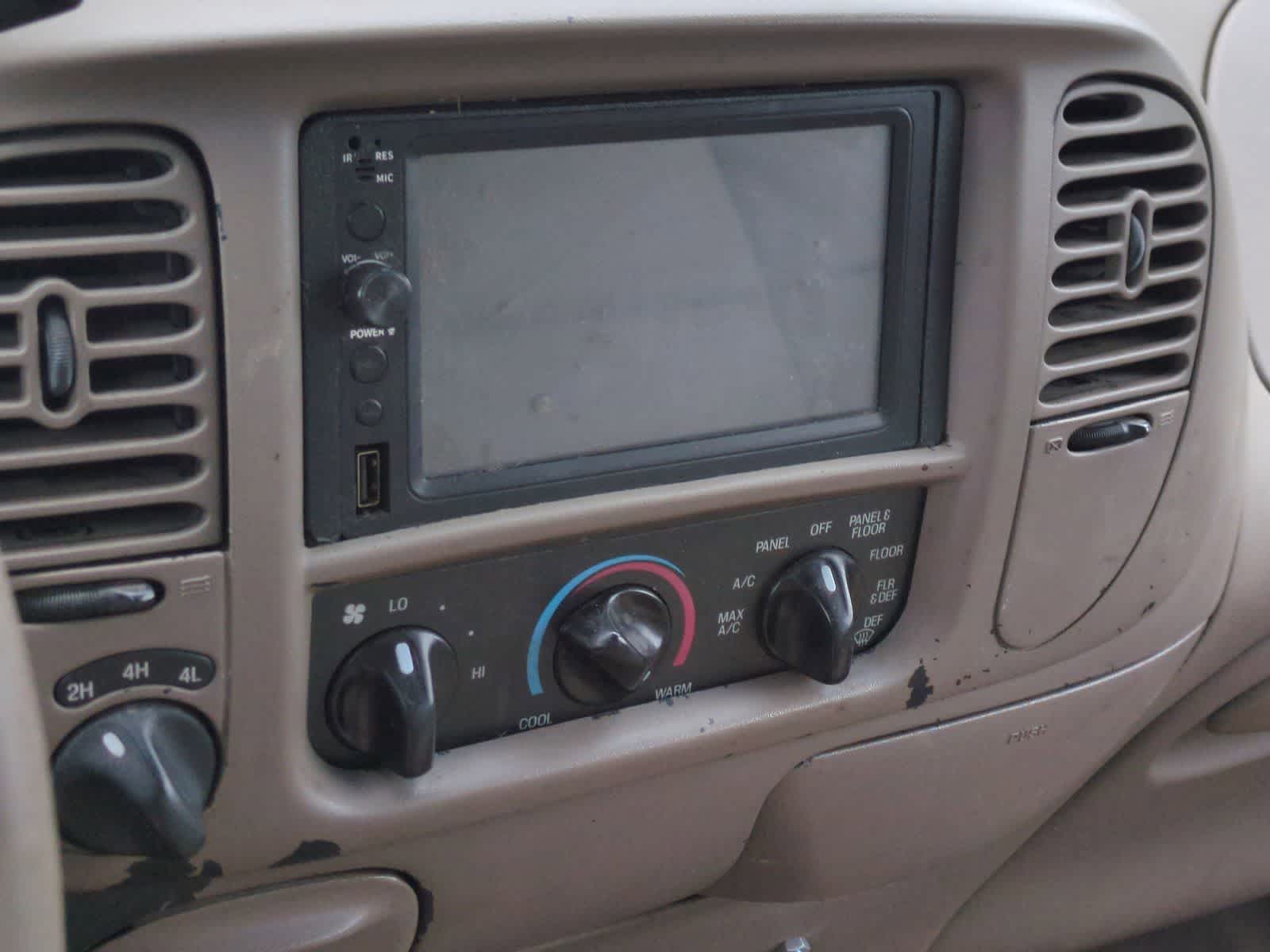 Thumbnail: 2001 Ford F-150 - 27