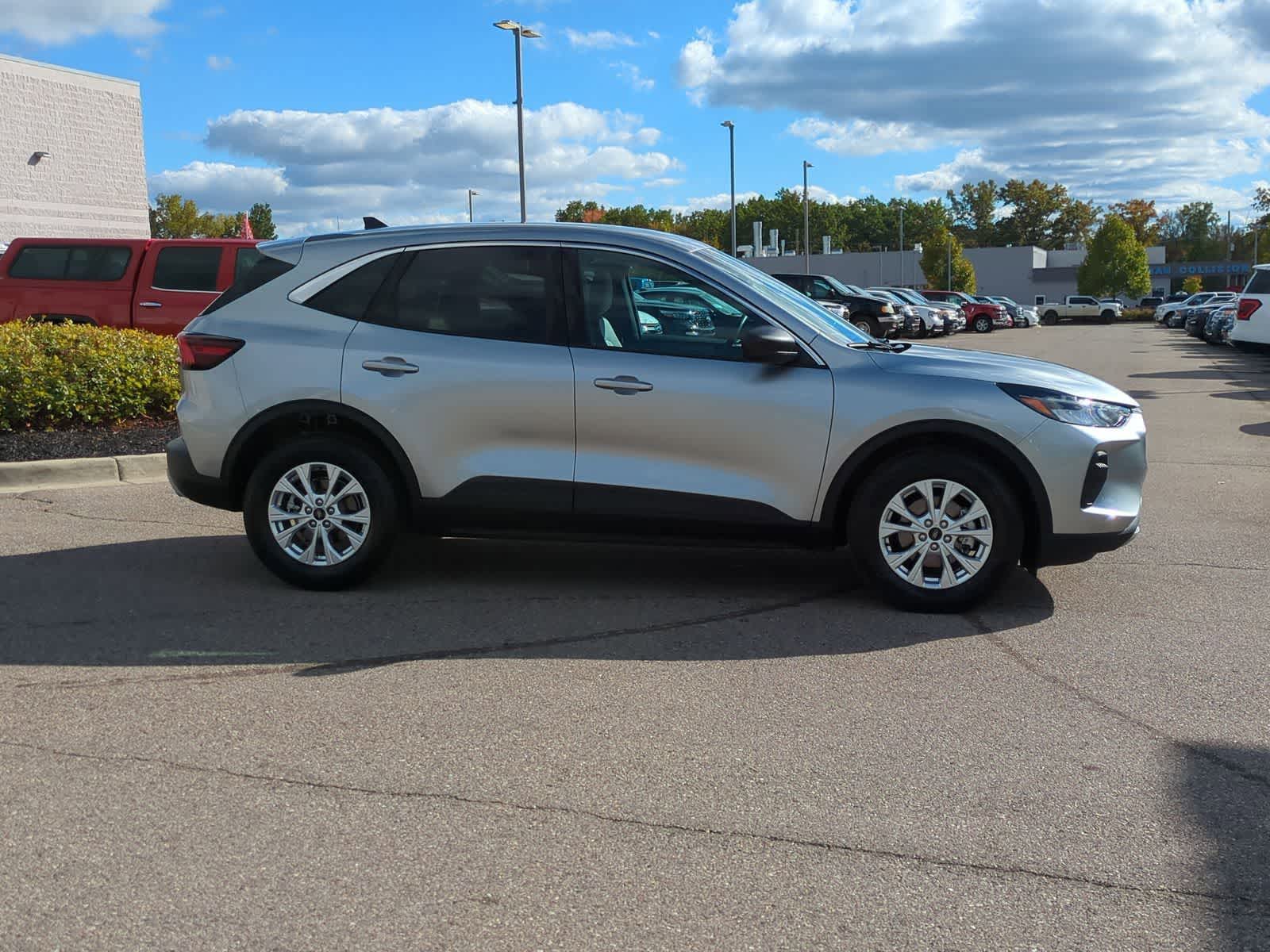 Thumbnail: 2023 Ford Escape - 9