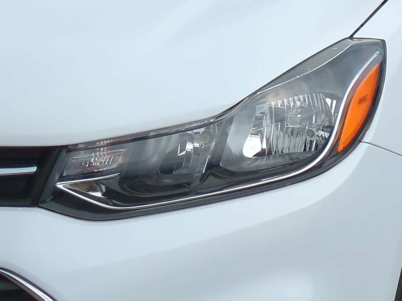 Thumbnail: 2017 Chevrolet Trax - 11