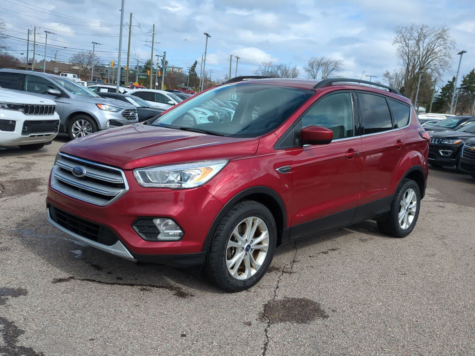 Thumbnail: 2019 Ford Escape - 4