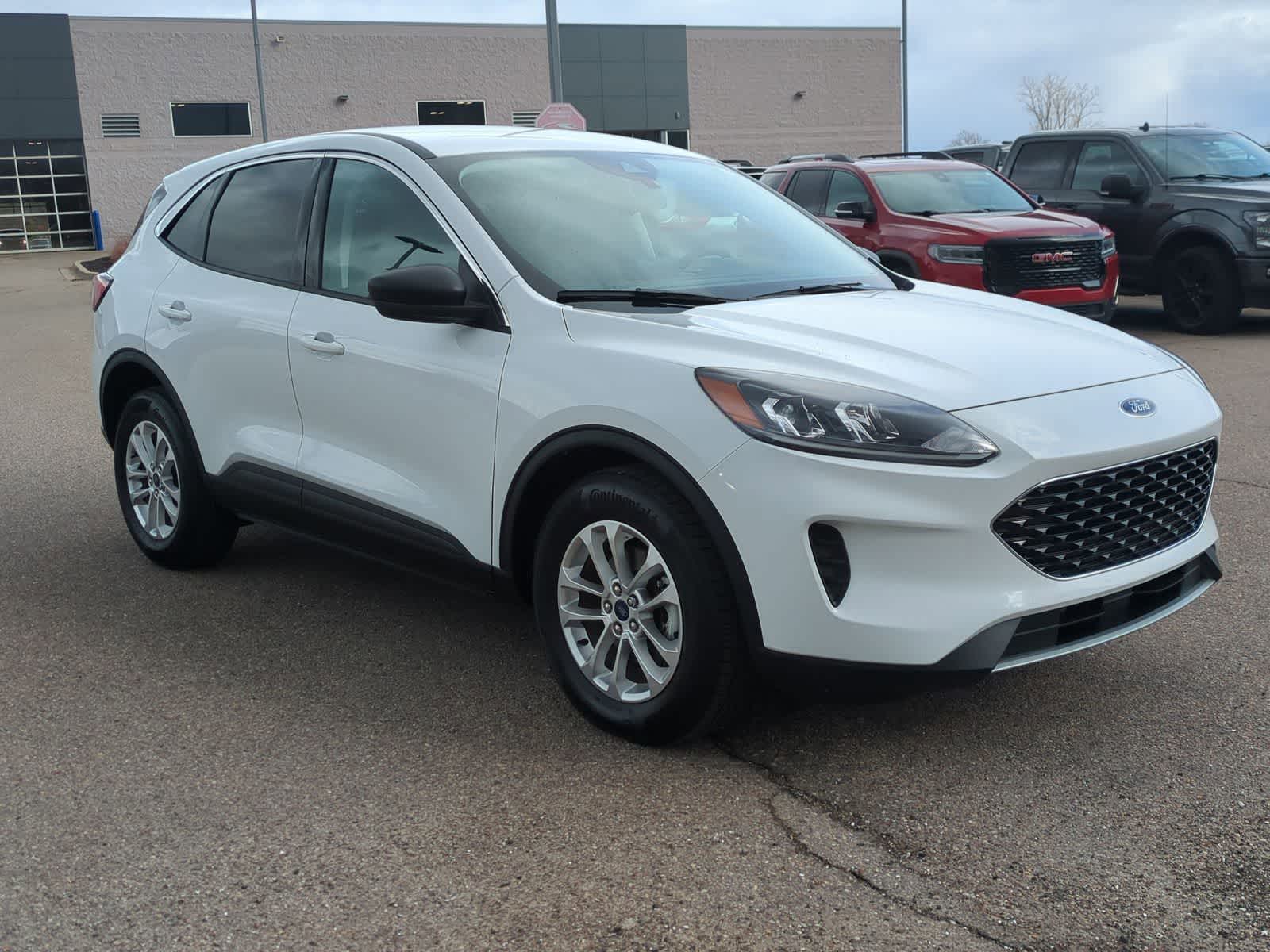 Thumbnail: 2022 Ford Escape - 2