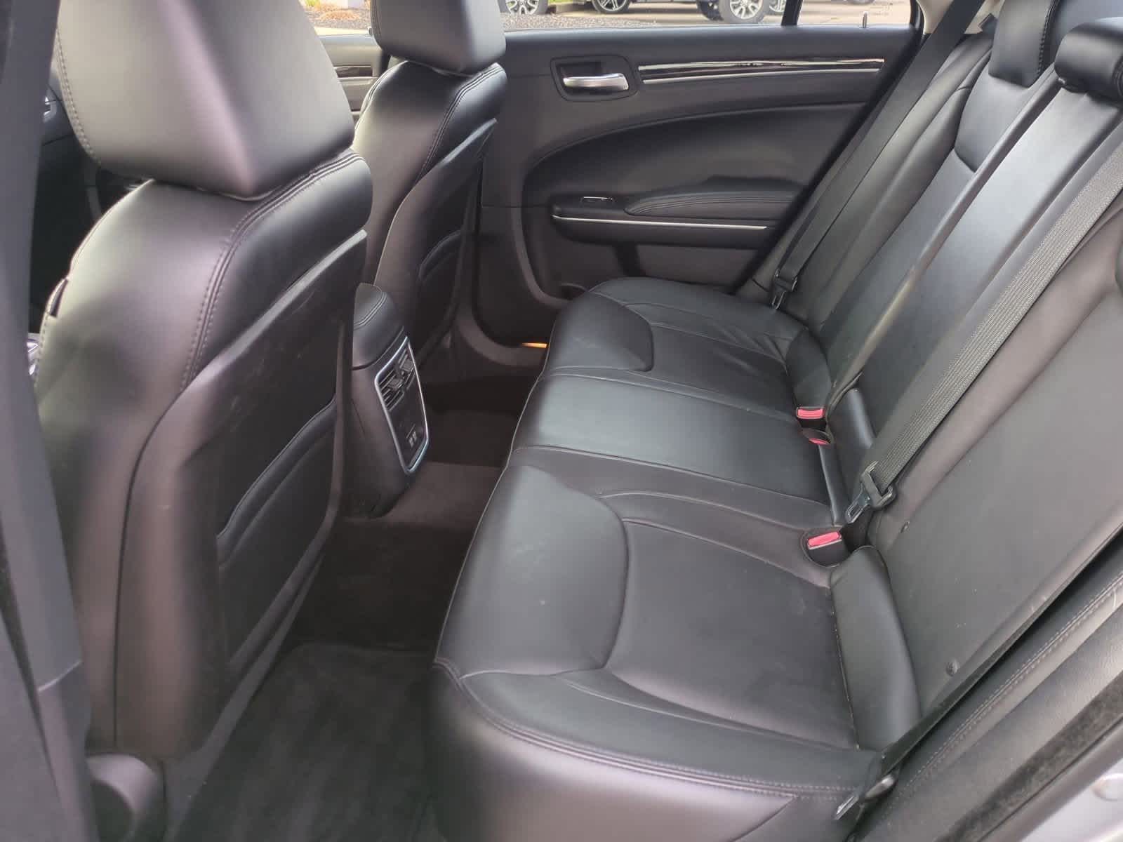 Thumbnail: 2015 Chrysler 300 - 19