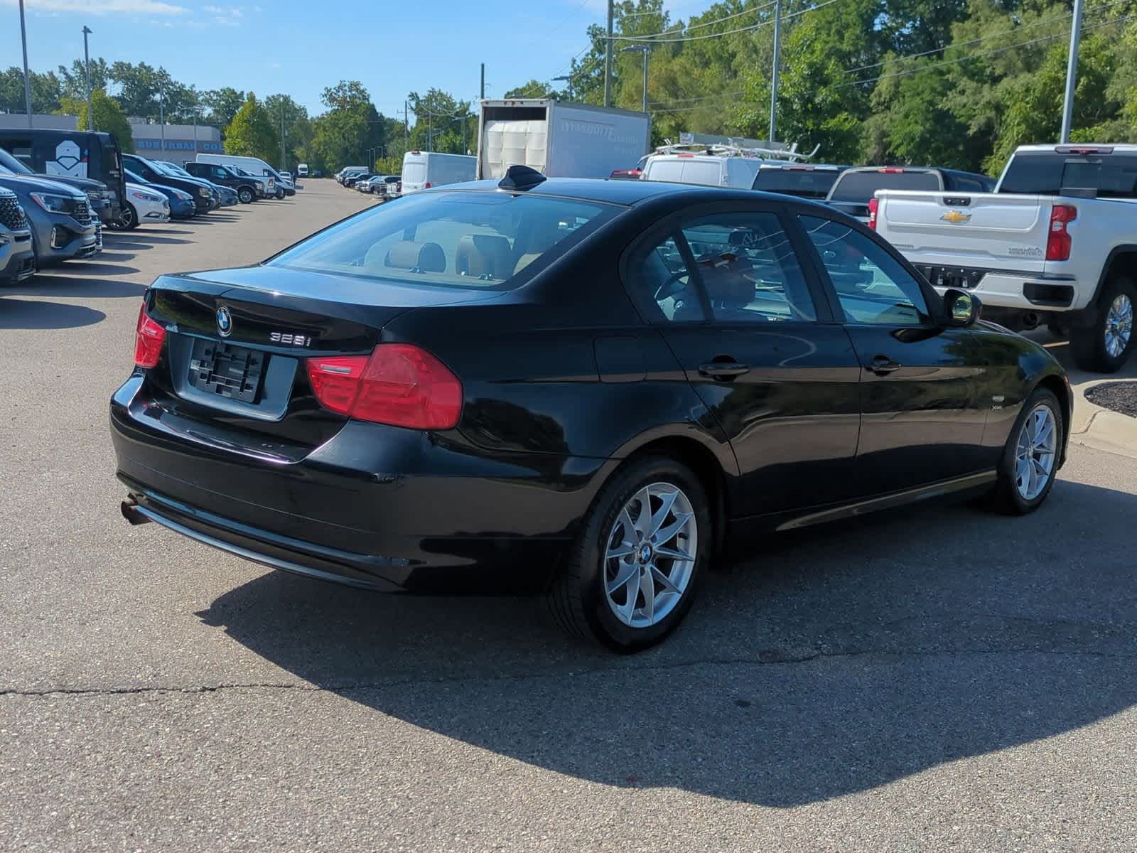 Thumbnail: 2010 BMW 3 Series - 8