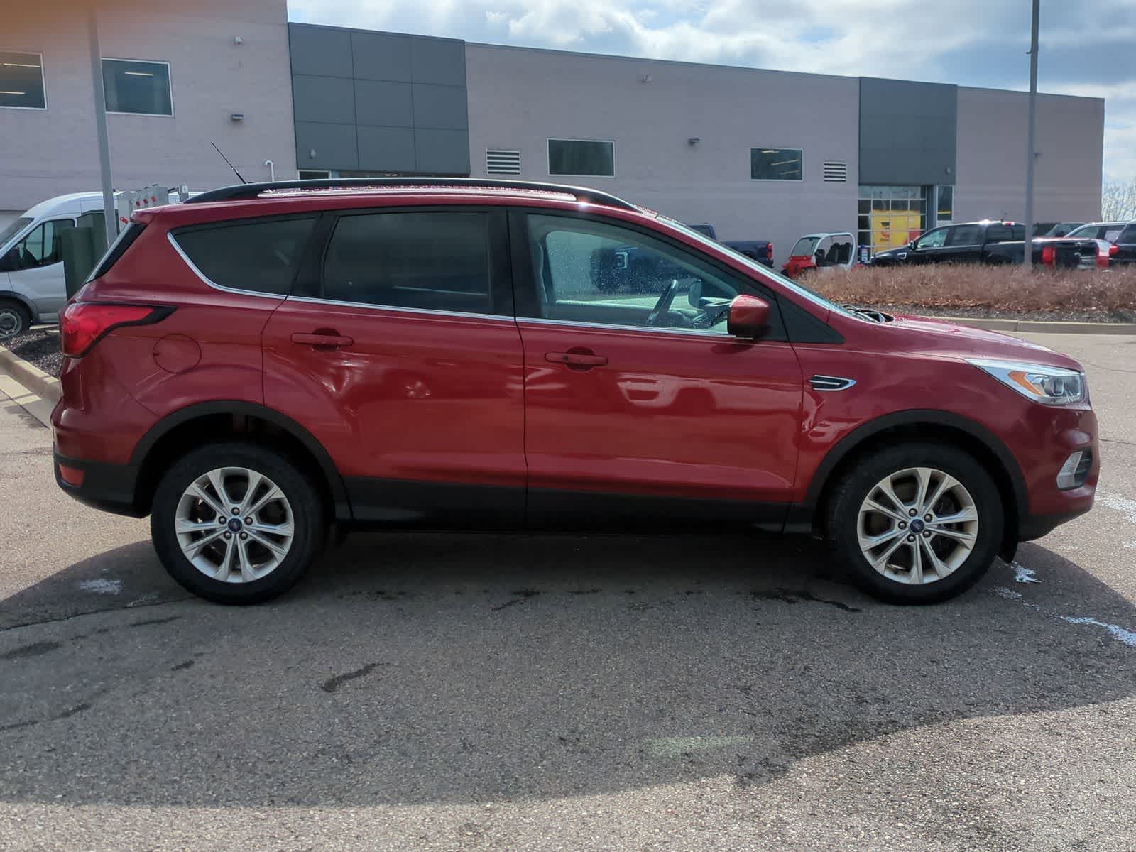 Thumbnail: 2019 Ford Escape - 9