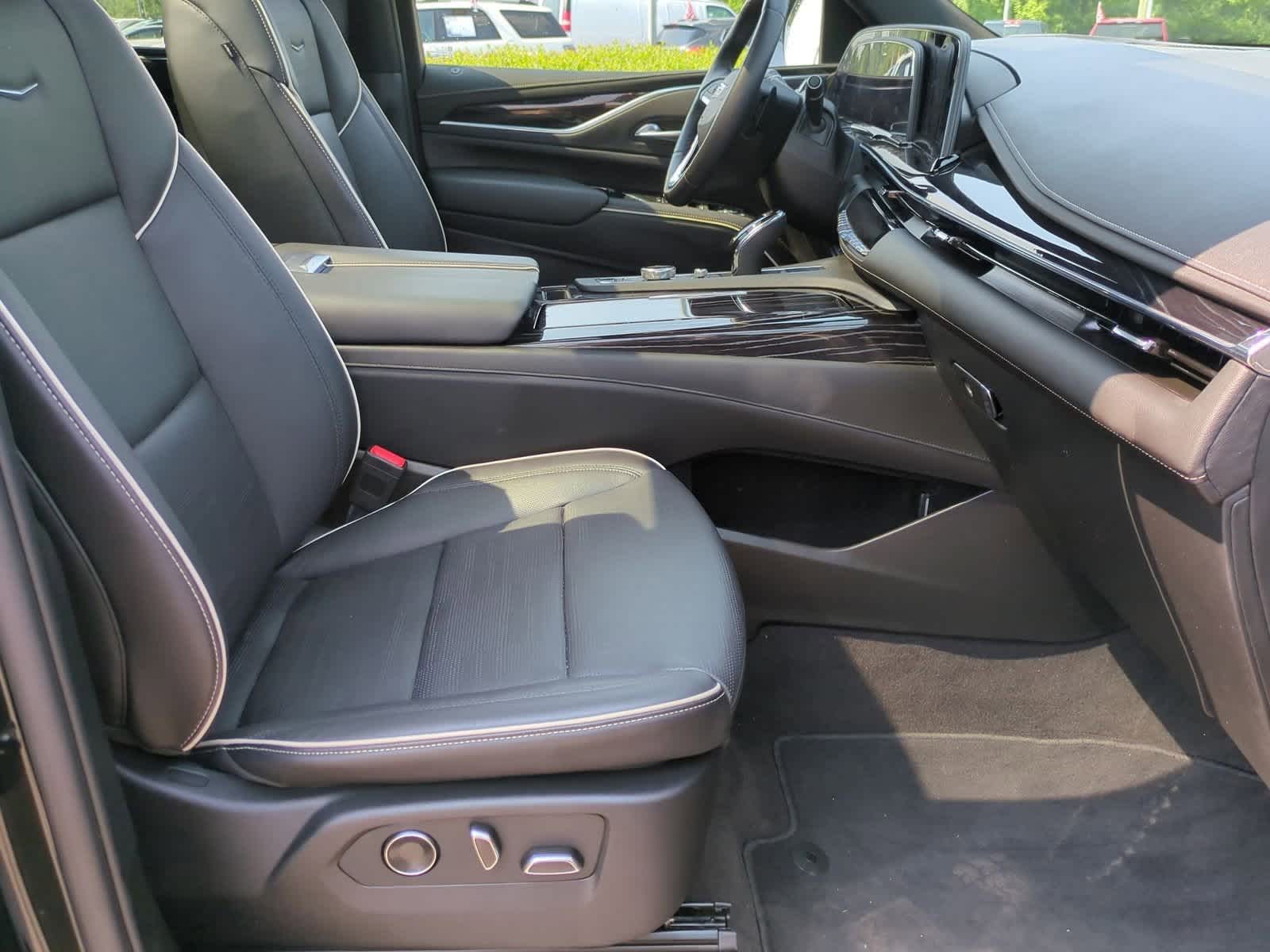 2023 Cadillac Escalade Sport 23