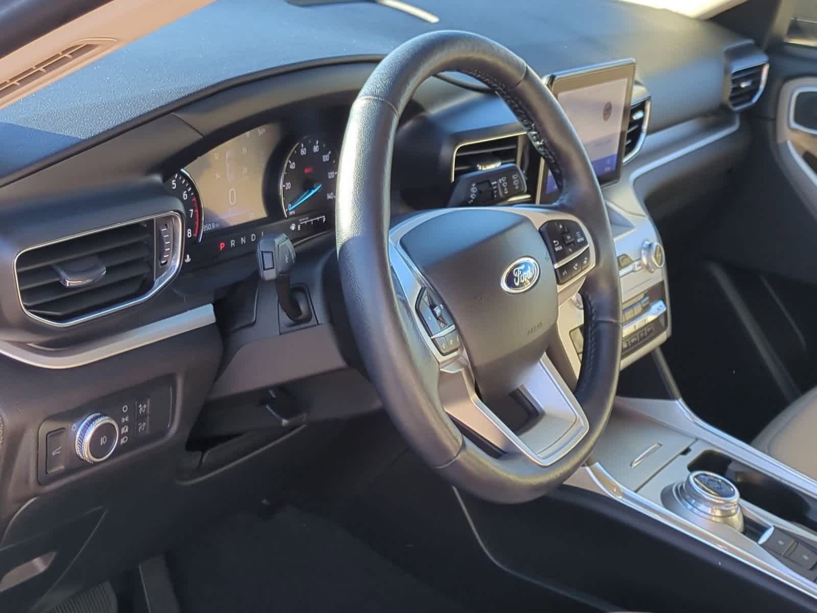 Thumbnail: 2022 Ford Explorer - 10