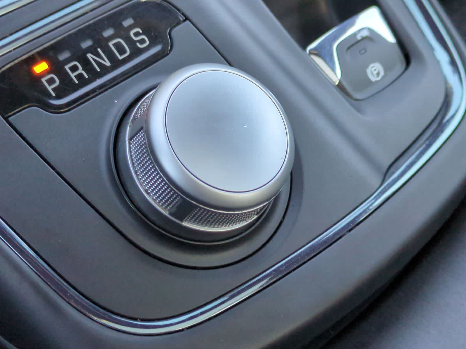 Thumbnail: 2016 Chrysler 200 - 34