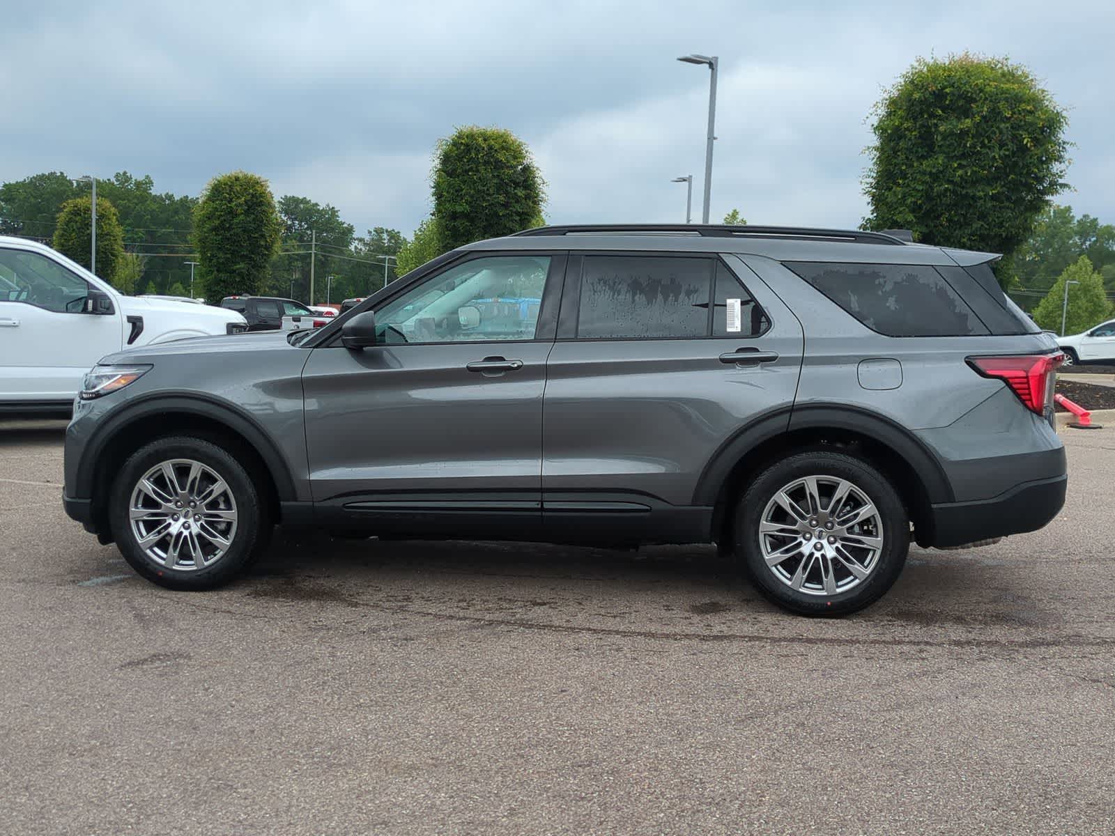 Thumbnail: 2026 Ford Explorer - 5