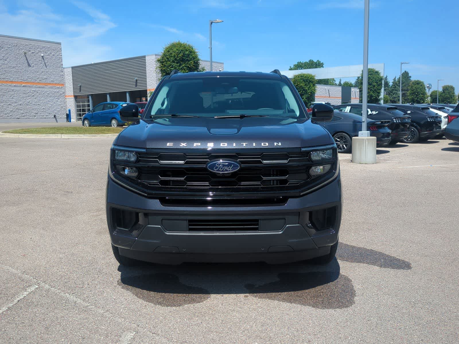 Thumbnail: 2026 Ford Expedition - 3