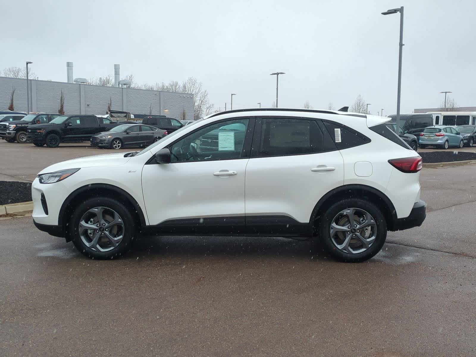 2025 Ford Escape ST-Line 5
