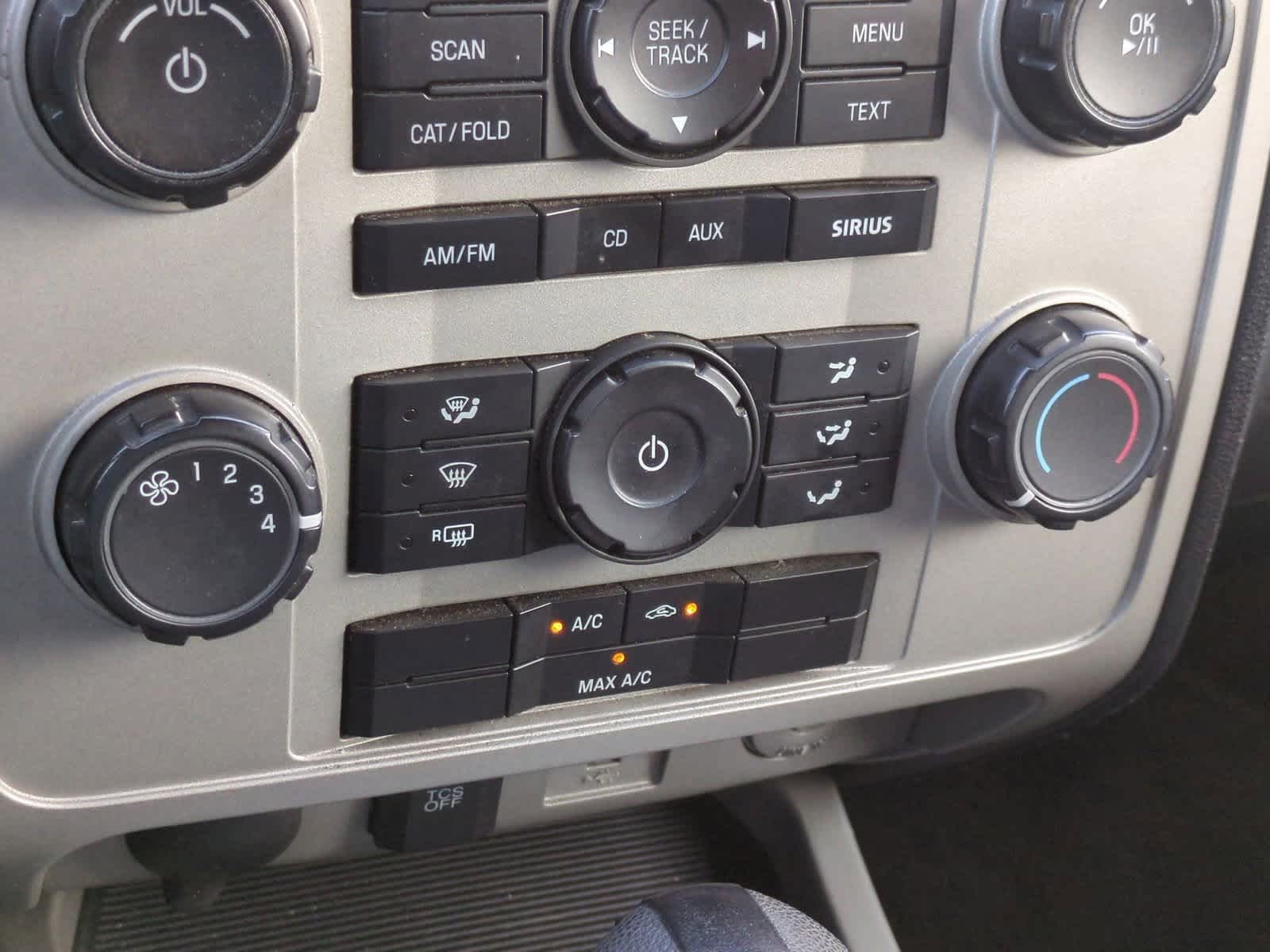 2011 Ford Escape XLT 29