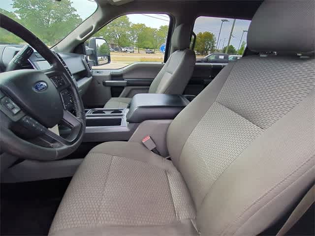 2016 Ford F-150 XLT 16