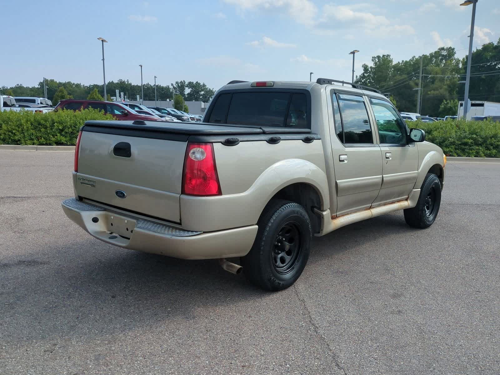 Thumbnail: 2004 Ford Explorer Sport Trac - 8