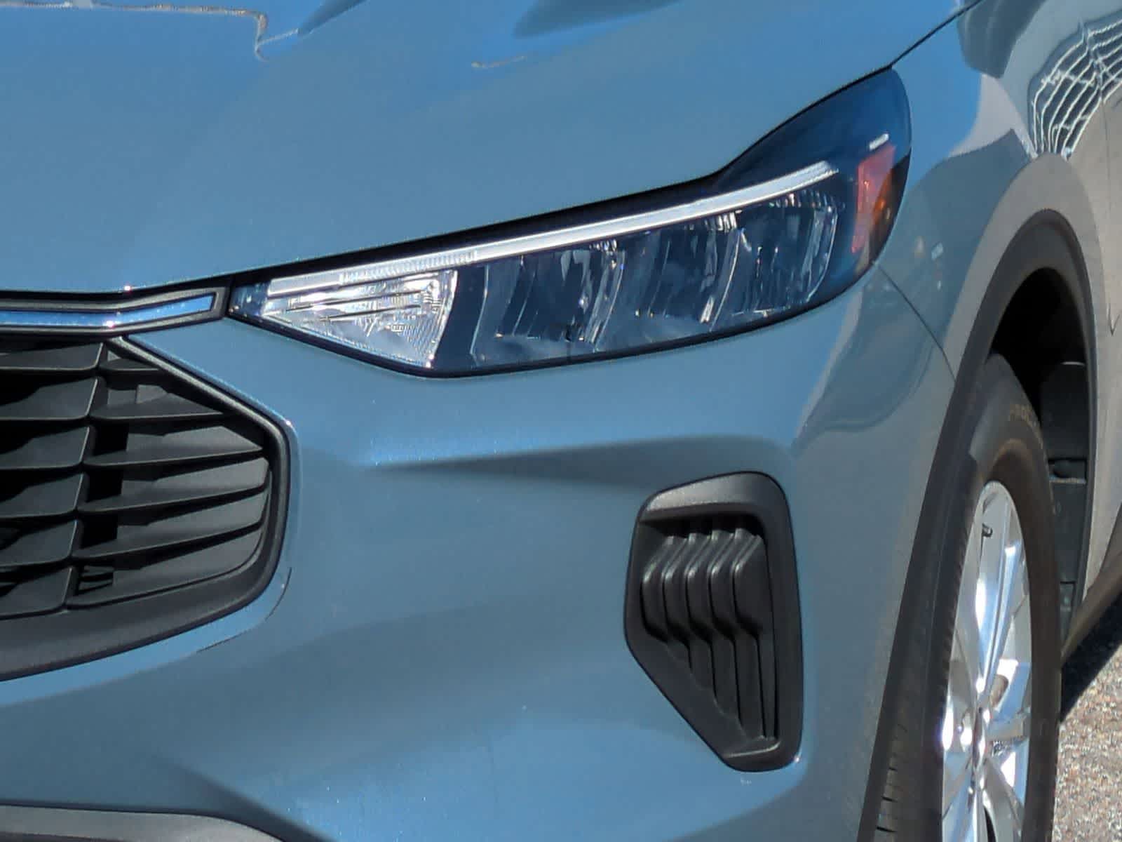 Thumbnail: 2023 Ford Escape - 11