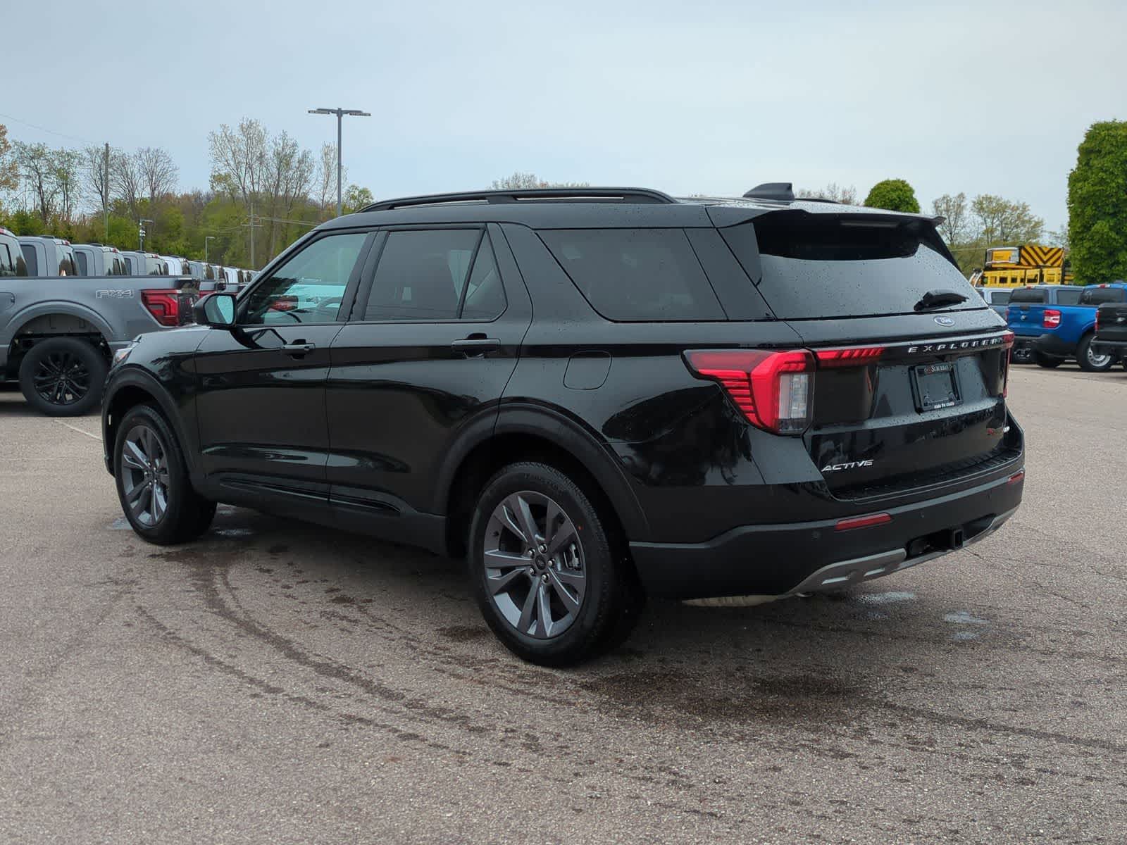 Thumbnail: 2026 Ford Explorer - 6