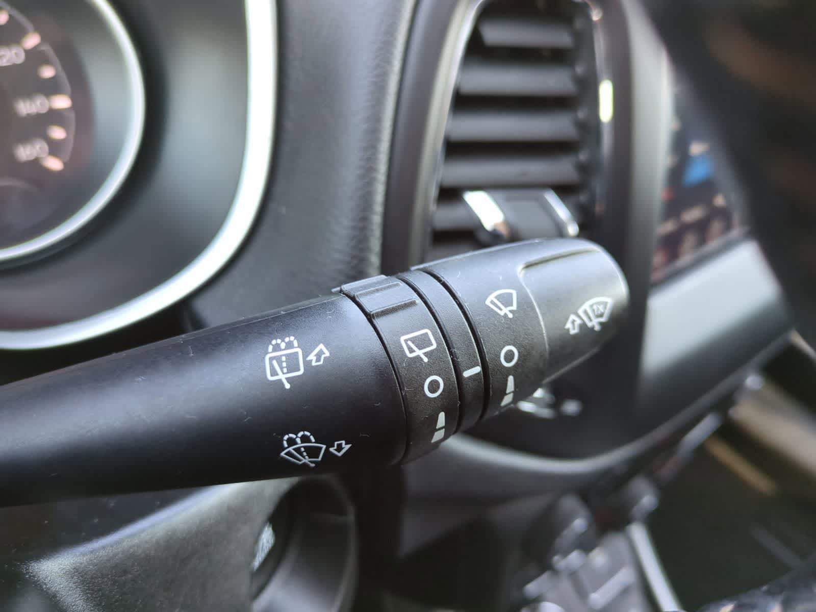 Thumbnail: 2020 Jeep Compass - 25