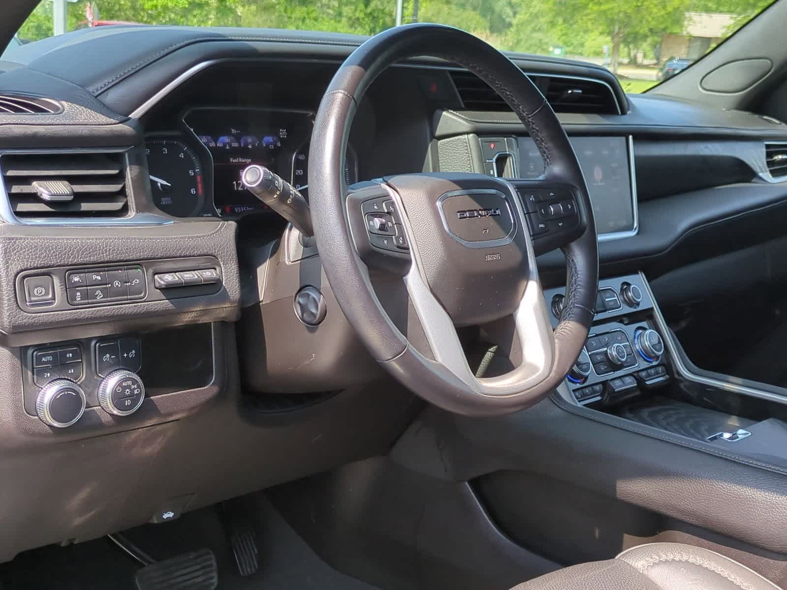 2021 GMC Yukon XL Denali 10