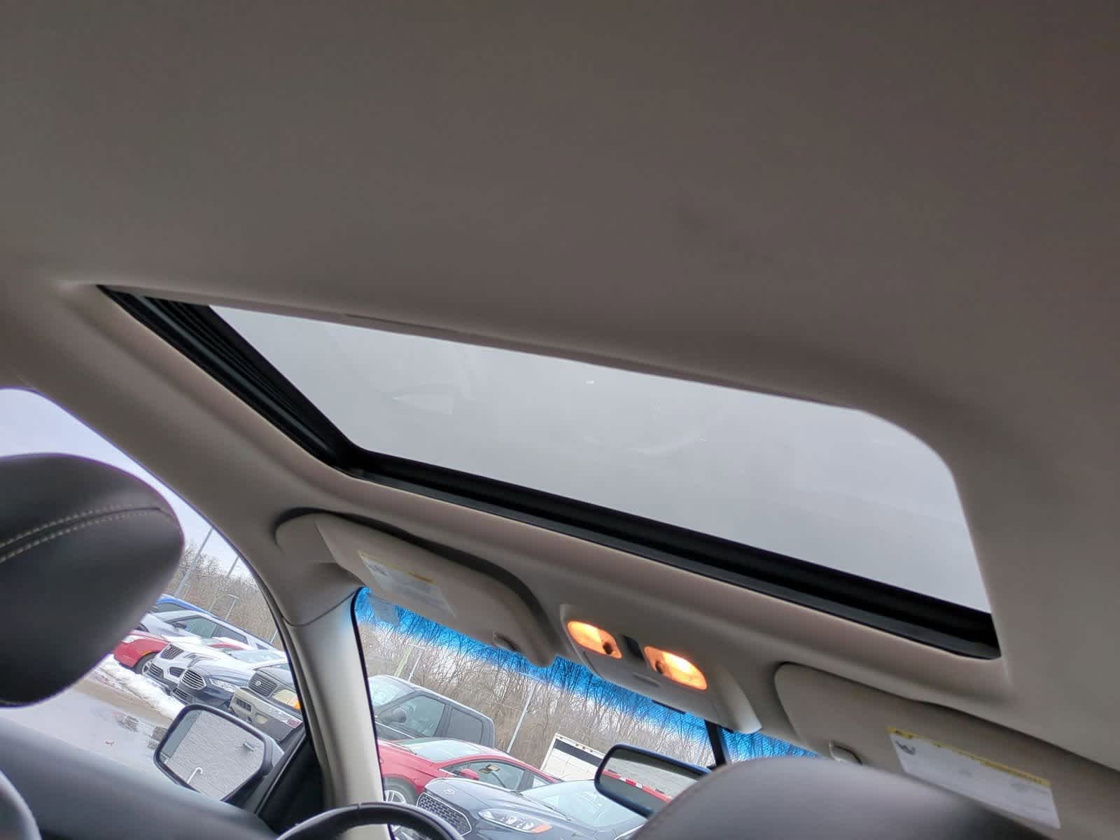 Thumbnail: 2010 Ford Fusion - 22