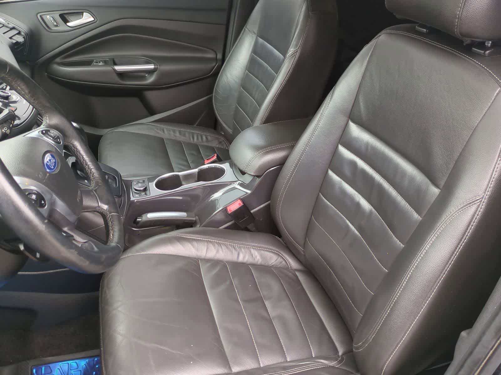 Thumbnail: 2016 Ford Escape - 16