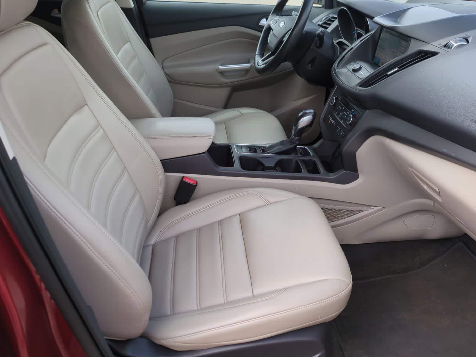 Thumbnail: 2019 Ford Escape - 21