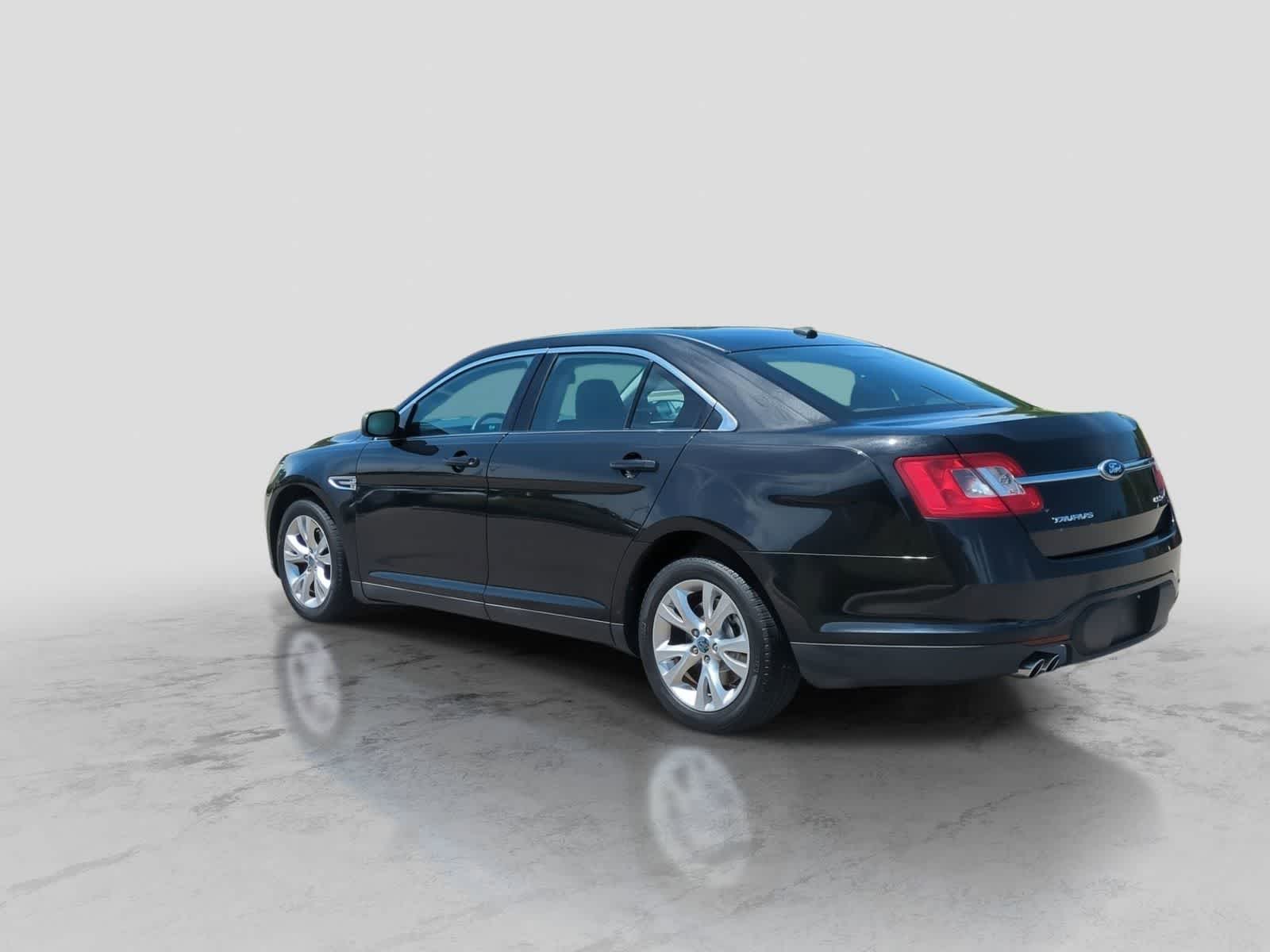 Thumbnail: 2011 Ford Taurus - 6