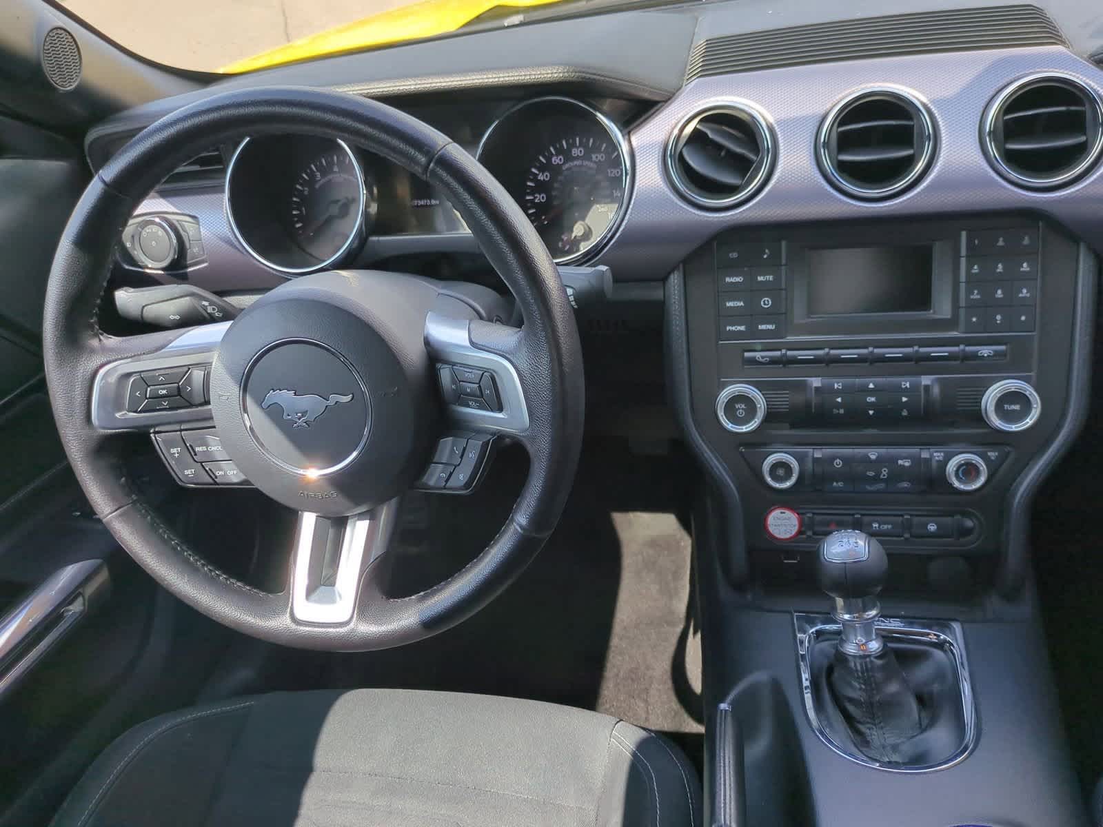 2015 Ford Mustang  14