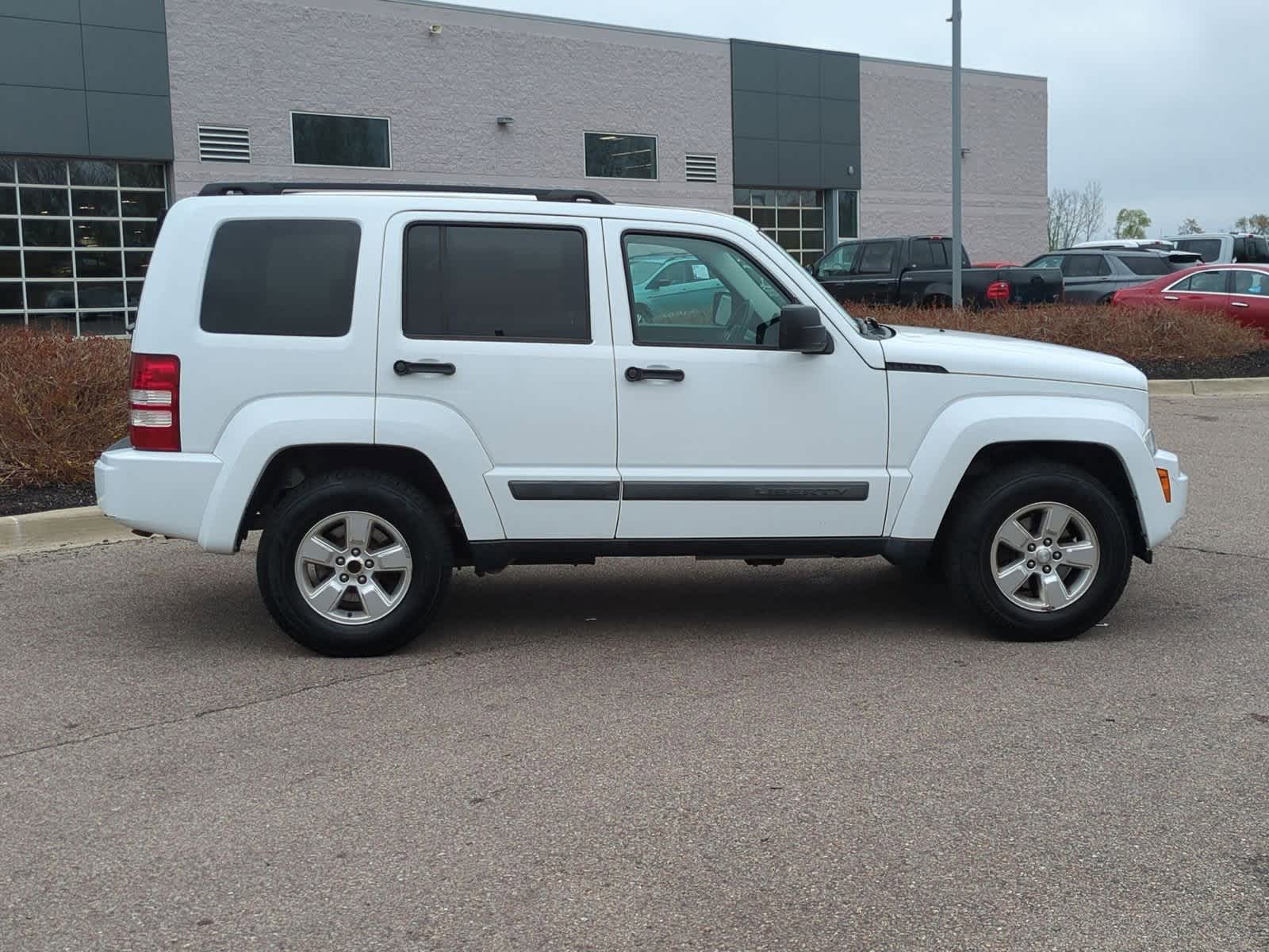 2012 Jeep Liberty Sport 9