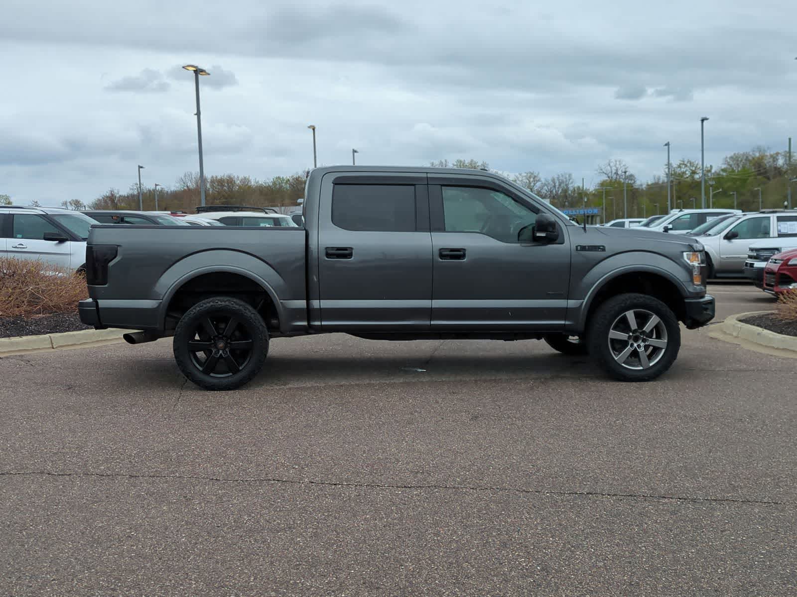 Thumbnail: 2017 Ford F-150 - 9