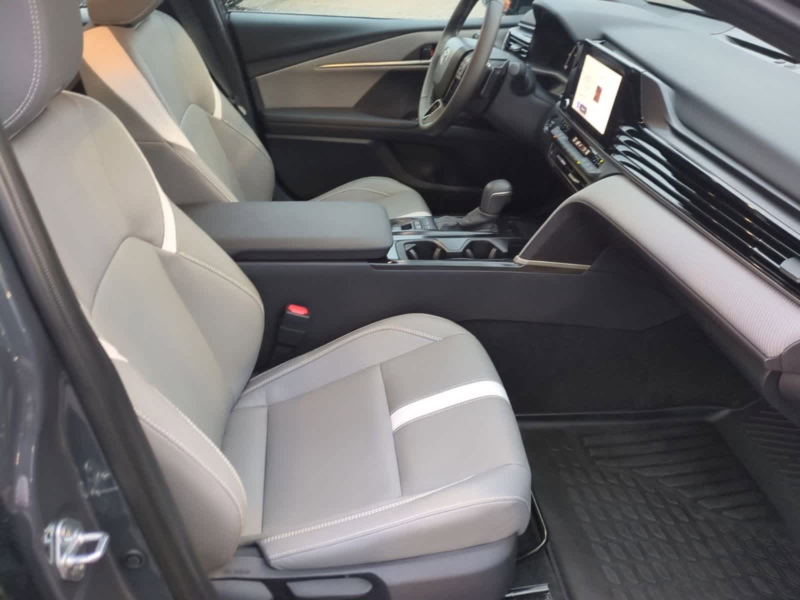 Thumbnail: 2025 Toyota Camry - 22