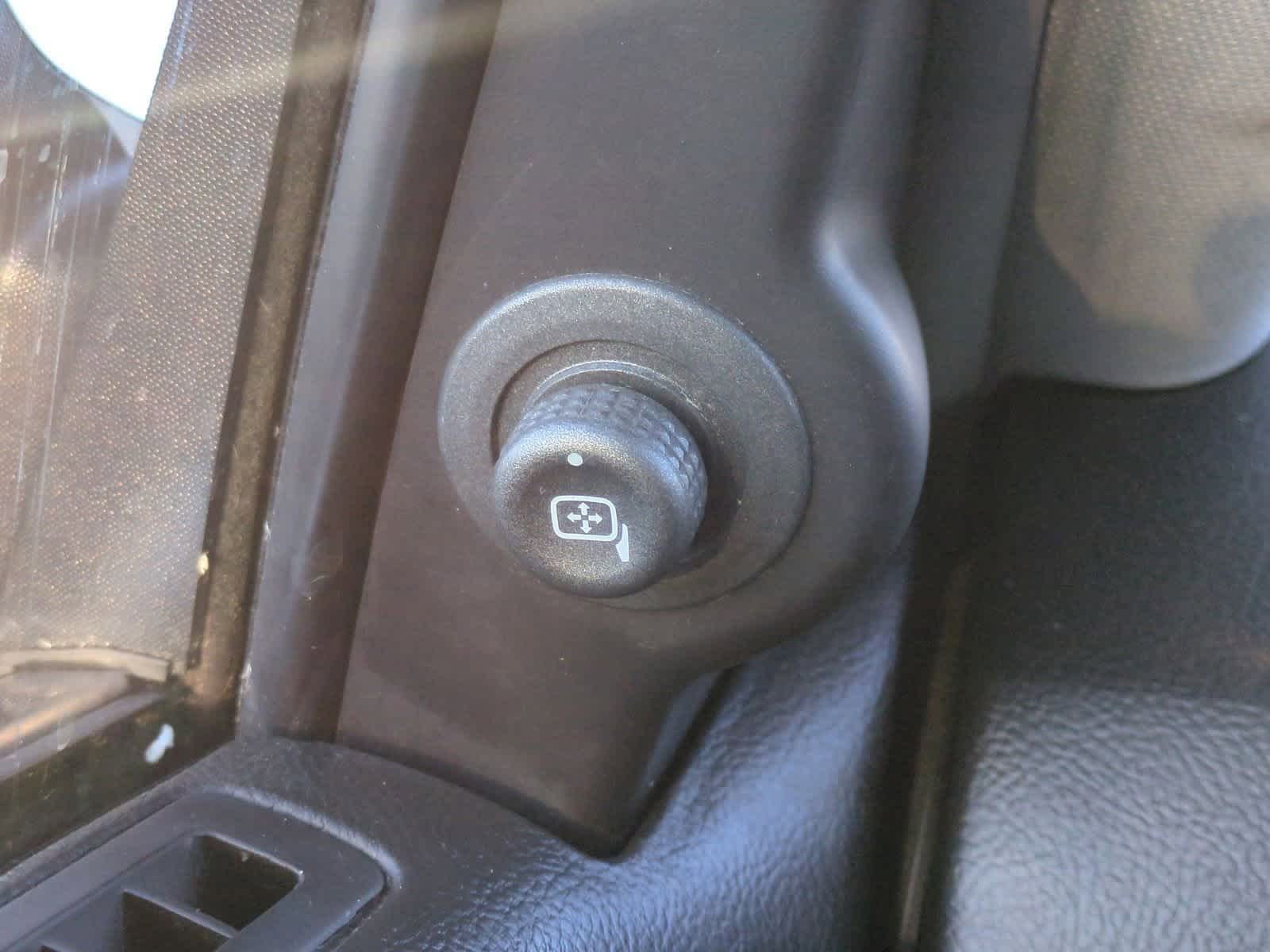 Thumbnail: 2012 Lincoln MKZ - 29