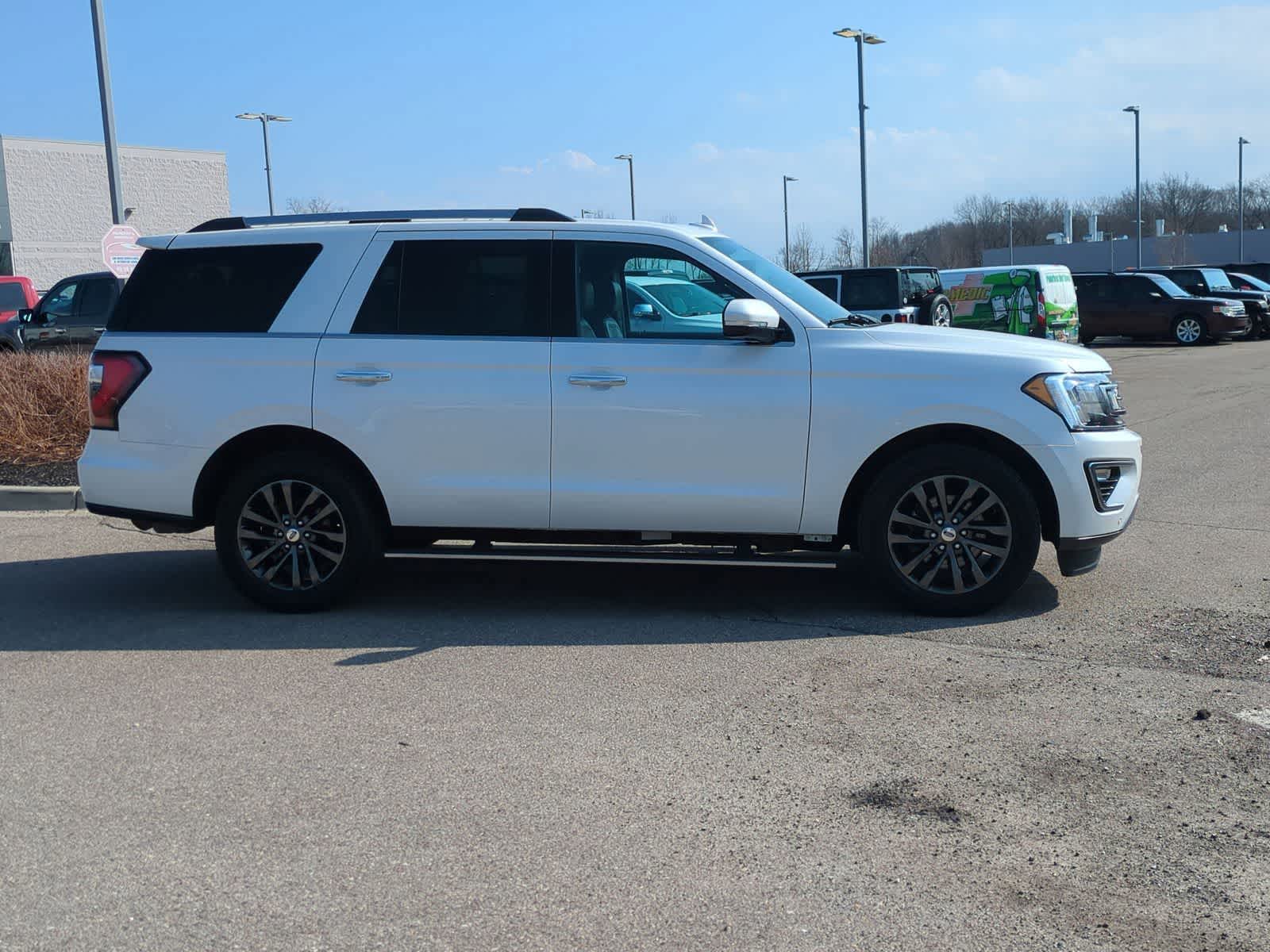 Thumbnail: 2019 Ford Expedition - 9