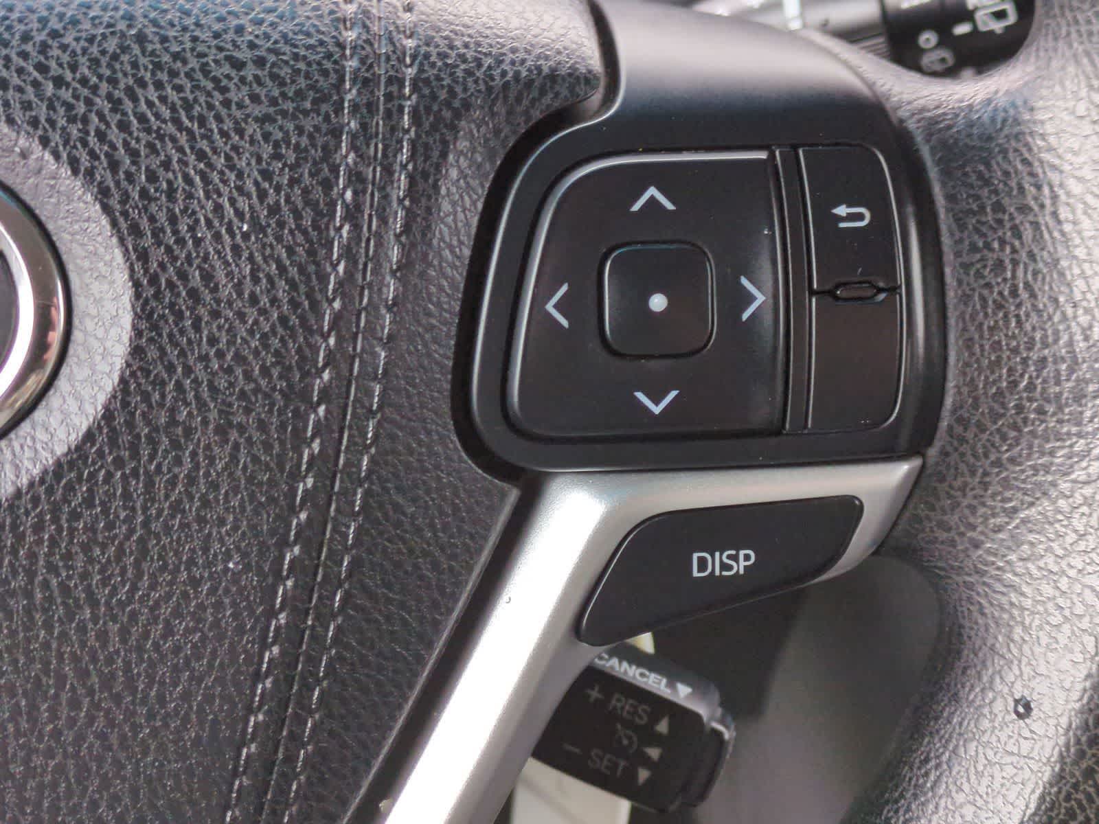 Thumbnail: 2016 Toyota Sienna - 24